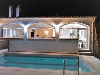 Piscina en o cerca de Casa con Piscina y preciosas vistas en Mas Tomasi 710