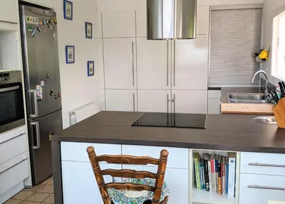 Una cocina o zona de cocina en Casa con Piscina y preciosas vistas en Mas Tomasi 710