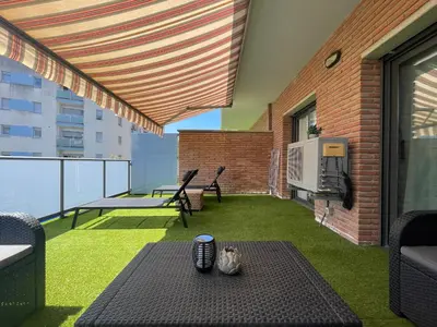 Un balcón o terraza de Apartamento renovado cerca de la playa