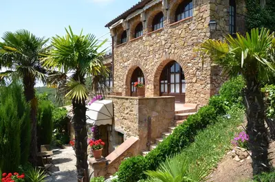 Jardín al aire libre en Hotel Galena Mas Comangau