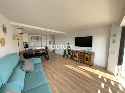 Una televisión o centro de entretenimiento en VICTOR CATALA 3-1