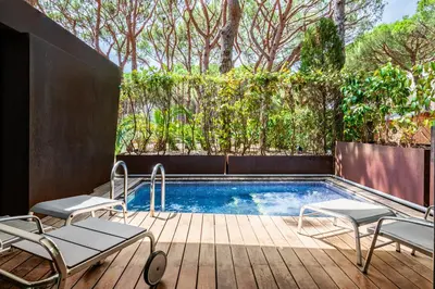 Piscina en o cerca de NM Suites by Escampa Hotels