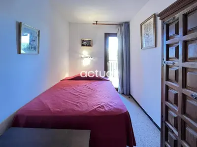 Cama o camas de una habitación en CAVALL BERNAT 36