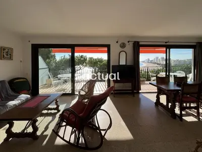 Zona de estar de CAVALL BERNAT 36