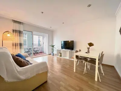 Una televisión o centro de entretenimiento en Hauzify I Apartament Can Reig