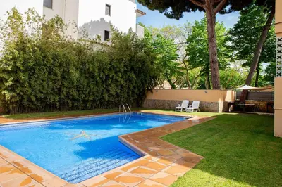 Piscina en o cerca de Apartamento con piscina en S'agaró