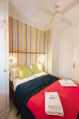 Cama o camas de una habitación en Apartamento con piscina en S'agaró