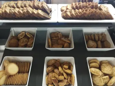 Comida en o cerca de este hotel