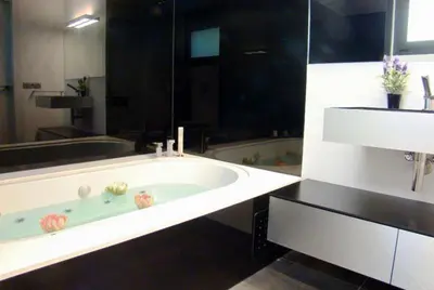 Un baño de Club Villamar - Somni