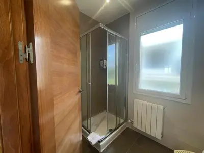 Un baño de Villa Farell just in front of the sea