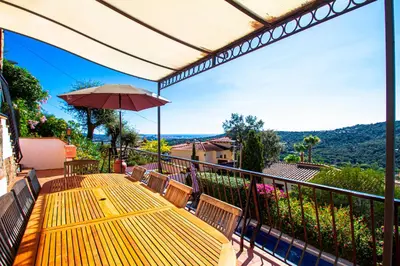 Paisaje cerca de esta villa