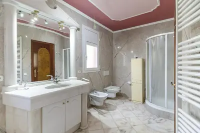 Un baño de Club Villamar - Riffelt