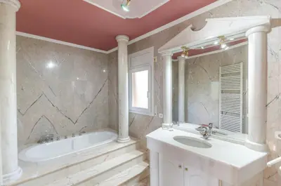 Un baño de Club Villamar - Riffelt
