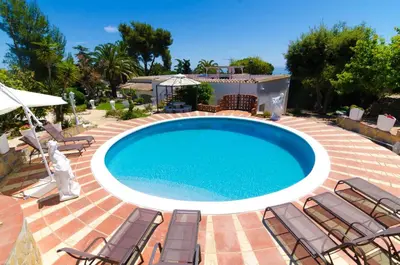 Piscina en o cerca de Club Villamar - Frisina