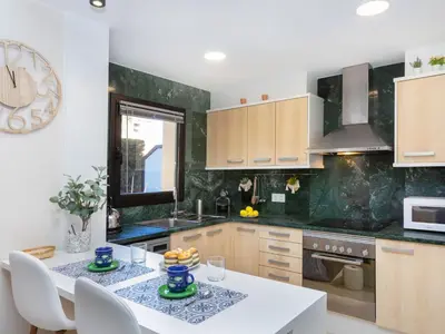Una cocina o zona de cocina en Apartment Port Verona by Interhome
