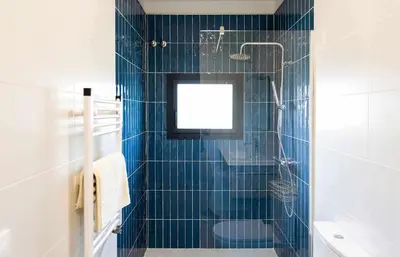 Un baño de Can Candiu. Establecimiento de 2 casas enteras