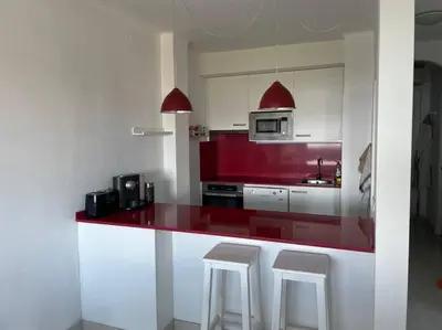 Una cocina o zona de cocina en NUEVO. Reformado con vistas panorámicas y piscina