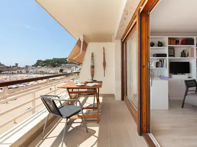 Un balcón o terraza de LETS HOLIDAYS APARTMENT SEA VIEWS on the BEACH