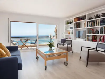 Zona de estar de LETS HOLIDAYS APARTMENT SEA VIEWS on the BEACH
