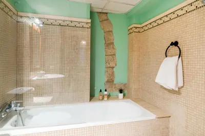 Un baño de Elena Apartments - Girona
