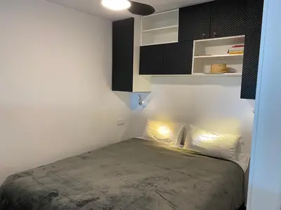 Cama o camas de una habitación en Apartament per parelles reformat amb piscina
