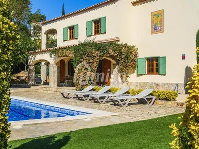Piscina en o cerca de Villa Isabela