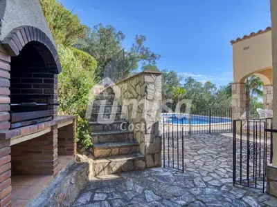 Piscina en o cerca de Casa Bellota