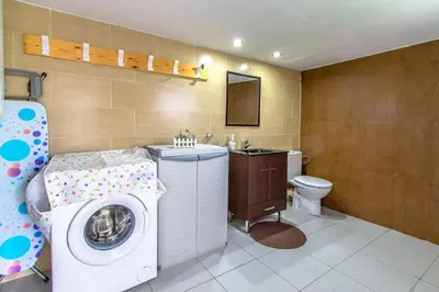 Un baño de Catalunya Casas Modern Vacation Paradise 'Villa Ainmi' on the Costa Brava!