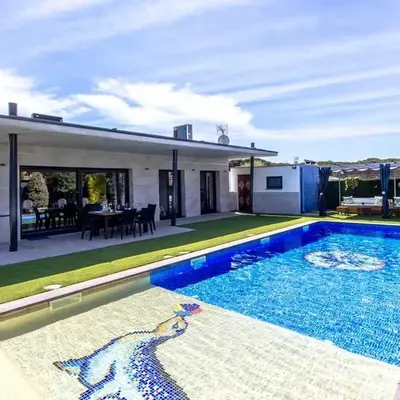 Catalunya Casas Modern Vacation Paradise 'Villa Ainmi' on the Costa Brava!