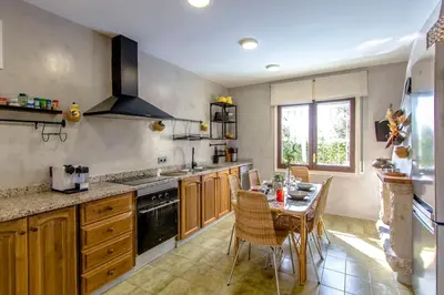 Una cocina o zona de cocina en Catalunya Casas Unique Costa Brava Abode with train access to BCN