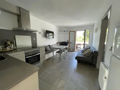 Una cocina o zona de cocina en Acogedor apartamento con piscina comunitaria, cerca de la playa de Sa Tuna - ES-226-26