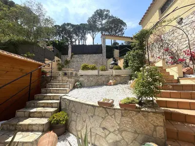 Jardín al aire libre en Encantadora Casa Individual con Piscina en Begur - ES-226-28