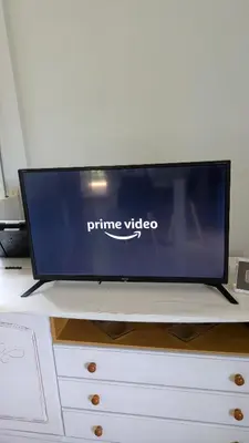 Una televisión o centro de entretenimiento en Whiskey on the Hill
