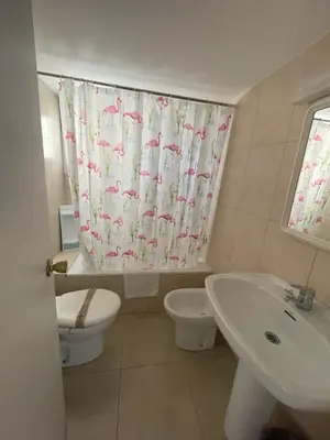Un baño de Vista al mar Zodiac AB 3A