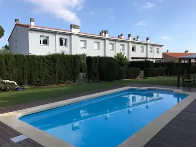 Piscina en o cerca de Casa con piscina Sant Pol de Mar