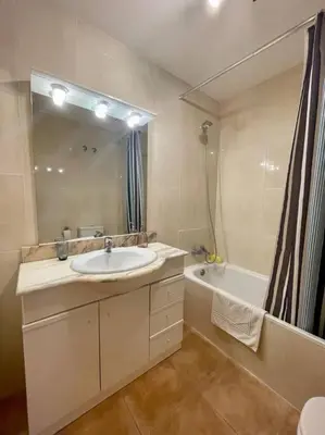 Un baño de Casa con piscina Sant Pol de Mar