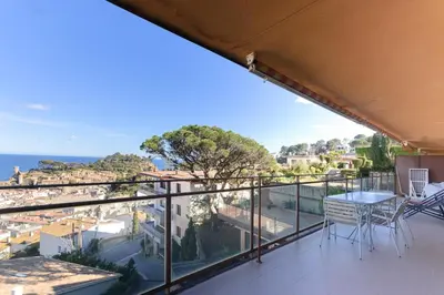 Un balcón o terraza de LETS HOLIDAYS Pool and sea views apartment with 1 parking space