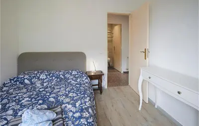 Cama o camas de una habitación en Nice Apartment In Pineda De Mar