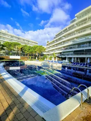 Piscina en o cerca de Seafront apartment in Blanes S'Abanell Central Park