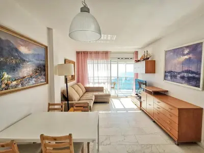 Zona de estar de Seafront apartment in Blanes S'Abanell Central Park