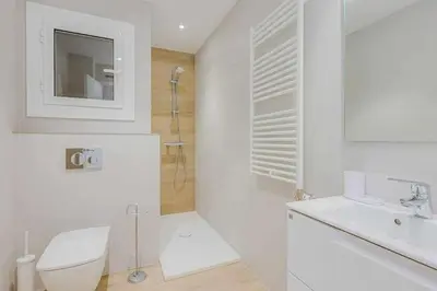 Un baño de Apartamento Condal