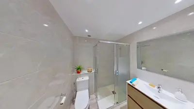 Un baño de PREMIUM HABITAT LA RIERA