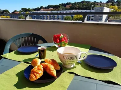 Comida en o cerca de este apartamento