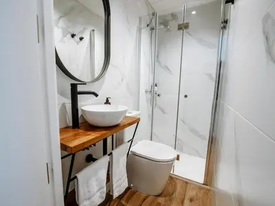 Un baño de Sweet Lloret Suites - Smart Hotel