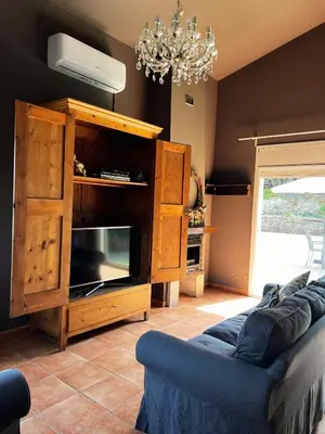 Zona de estar de Costa Brava quiet Villa with private pool and jacuzzi