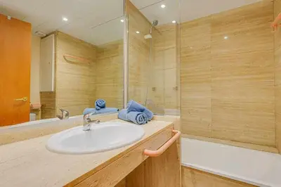 Un baño de BA Sabanell Park