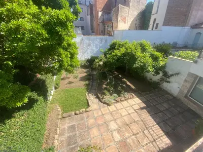 Jardín al aire libre en FAMILY Homefromhomees