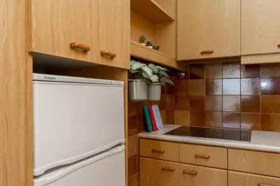 Una cocina o zona de cocina en Alva Park Sunny apartment near the beach